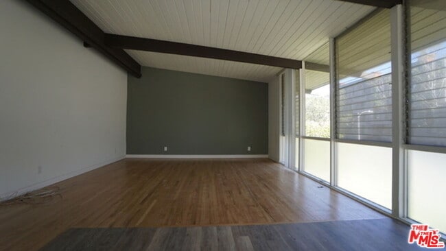 Building Photo - 11133 Rose Ave