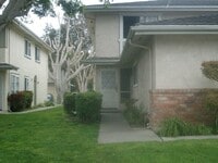 Building Photo - 2 BEDROOM MARINA VILLAGE TOWNHOUSE IN PORT HUENEME