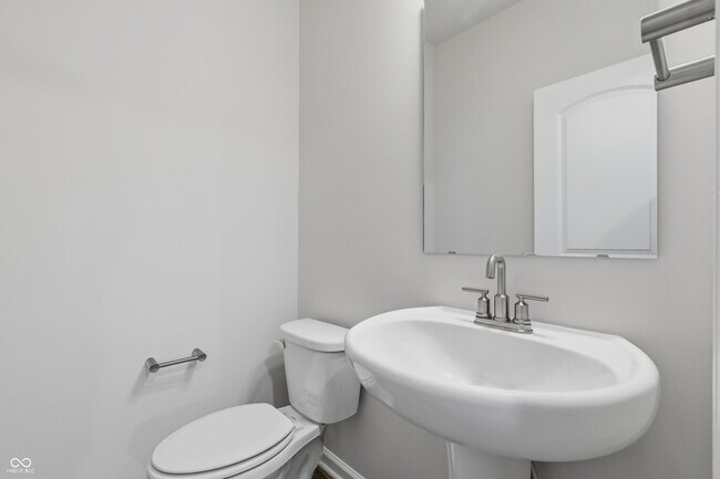 Building Photo - 14549 Elsmere Ln