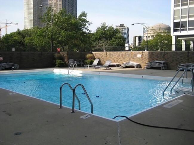 Building Photo - 2800 N Lake Shore Dr