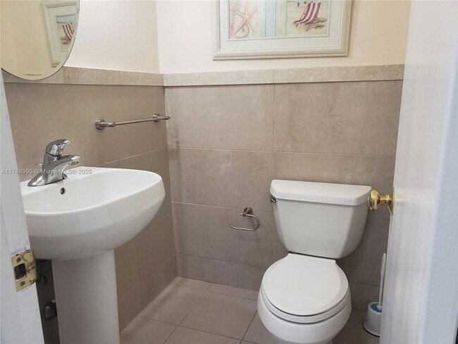 Building Photo - 1818 Rodman St