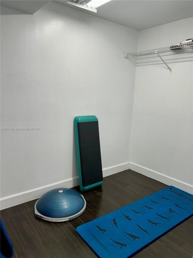 Building Photo - 3300 NE 192 St