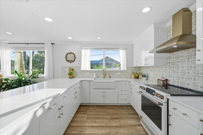 Building Photo - 149 Menendez Rd