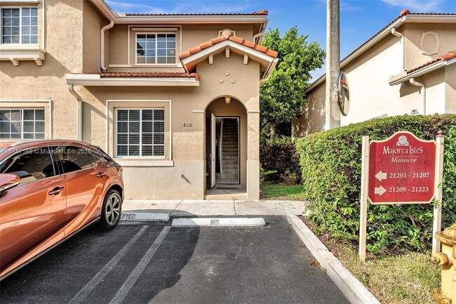 Building Photo - 21205 NW 14th Pl