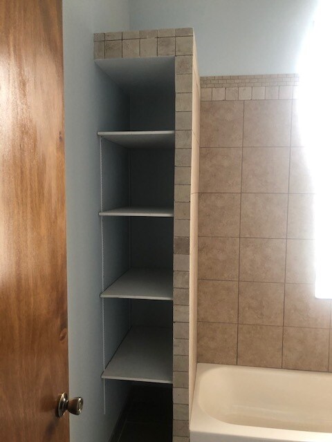 Building Photo - 3713 W Shakespeare Ave