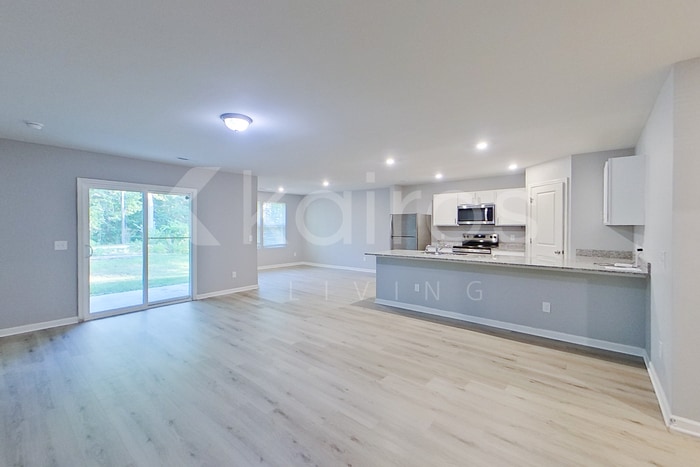 Building Photo - 2519 Upland Cir