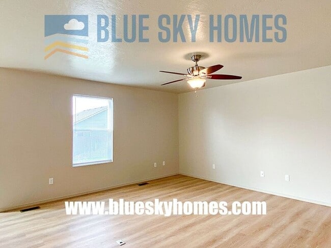 Building Photo - 3672 S Wood River Ave