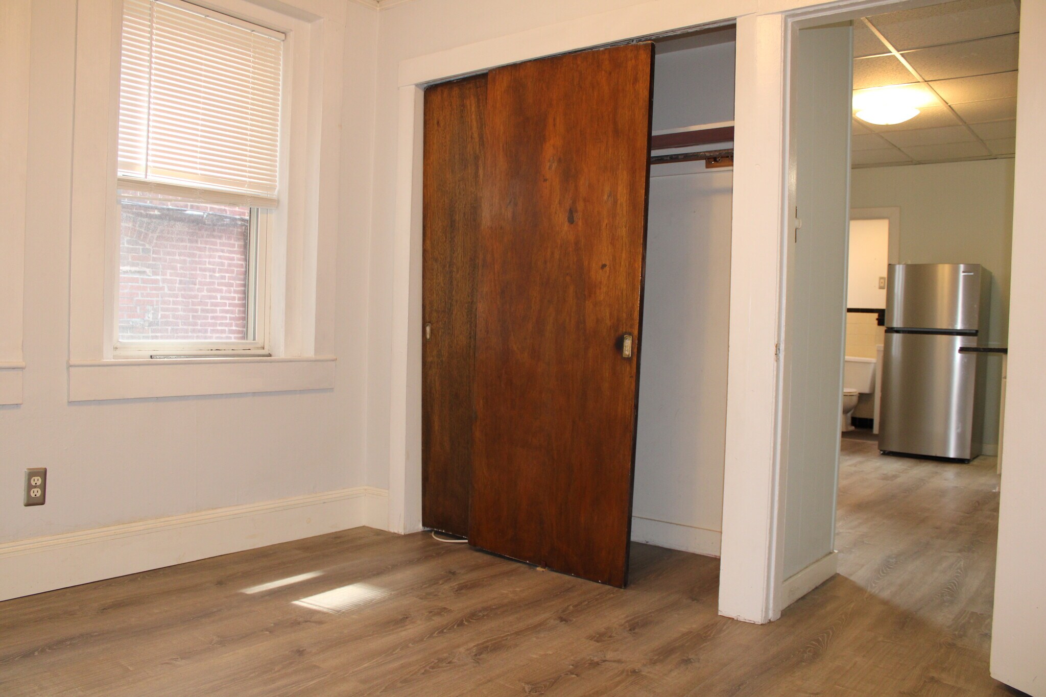 Building Photo - 10 Henchman St