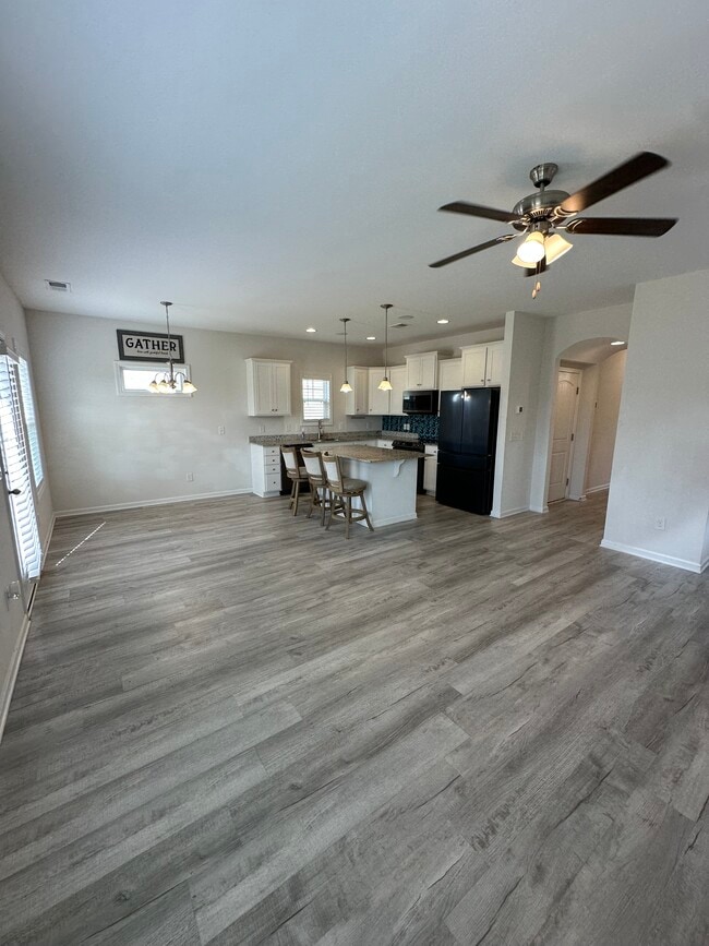 Building Photo - 337 Wahoo Cir
