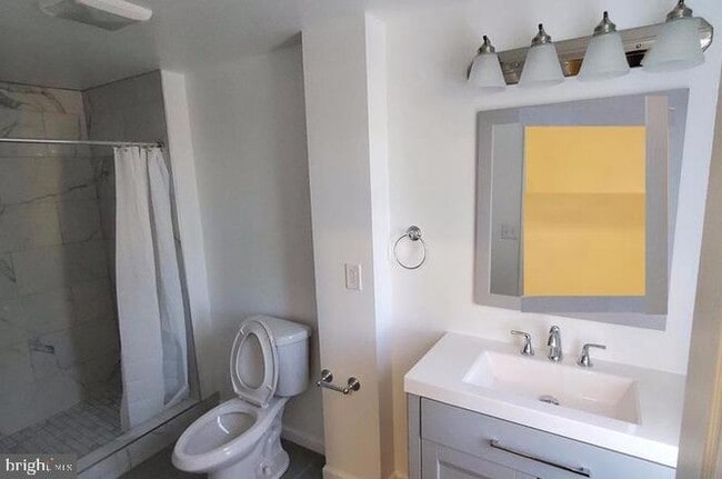 Building Photo - 203 E Cedarville Rd