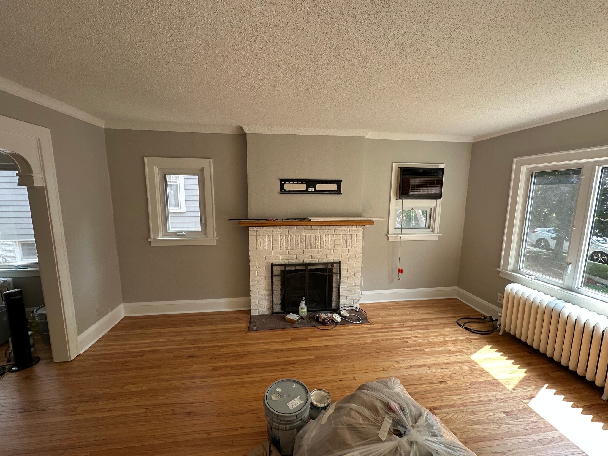 Building Photo - 2095 Wellesley Ave