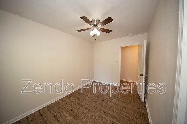 Building Photo - 4821 Vick St