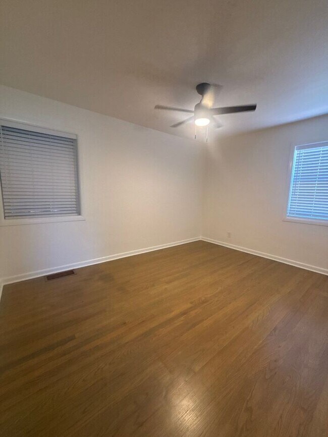Building Photo - Lots of space and flexibility in a convenient Wheat Ridge Location