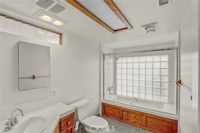 Building Photo - 2142 Orange Ave