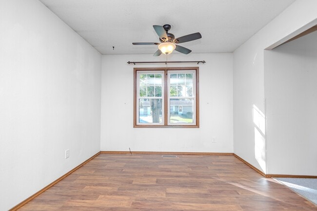 Building Photo - 507 4th St NW