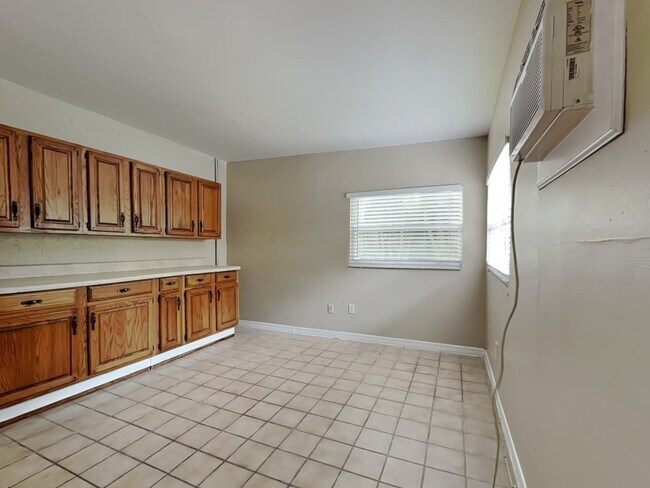 Building Photo - 37 W Rubber Tree Dr