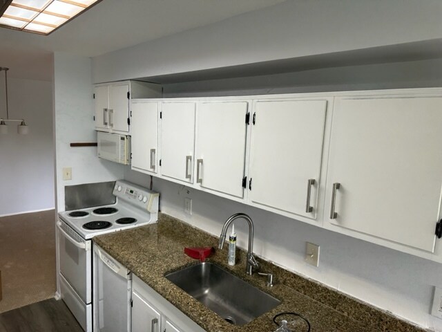 Primary Photo - 419 Christopher Ave