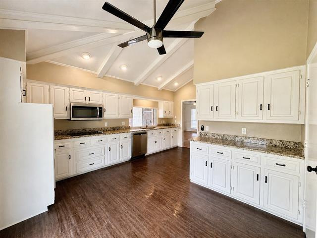 Building Photo - 3321 Fontaine St