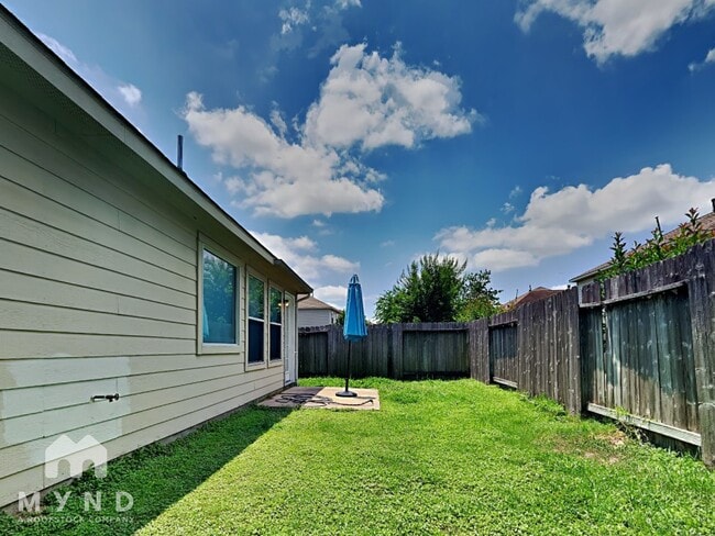 Building Photo - 15403 Hickory Dale St