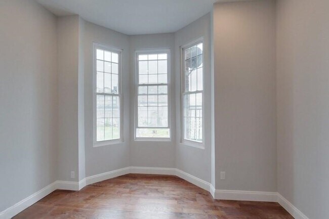 Building Photo - 130 45th St