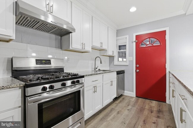 Building Photo - 811 Mildred Ave