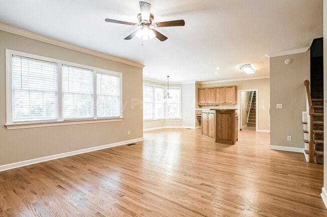 Building Photo - 2304 Knoll Ridge Ln