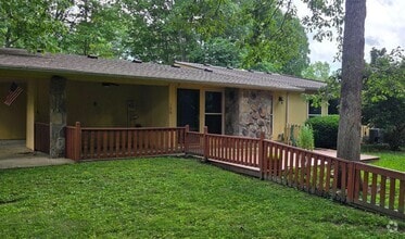 Building Photo - 2 bedroom / 2 bath *unfurnished* rental in...
