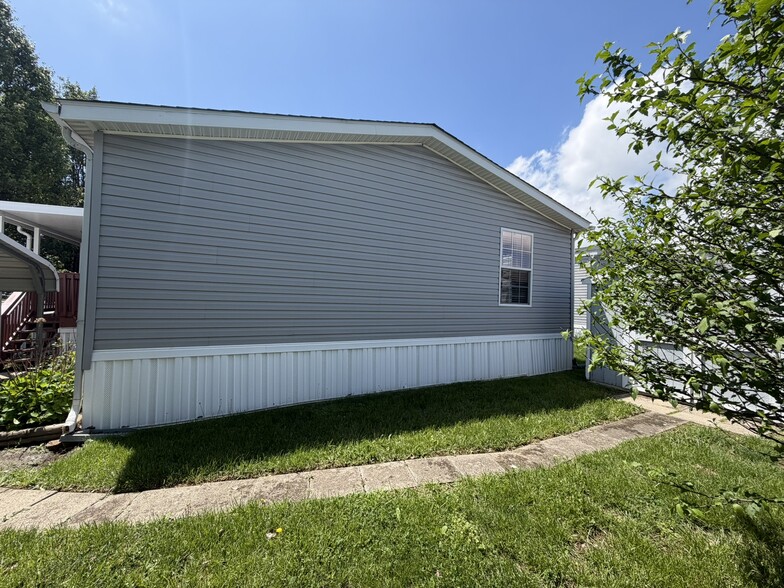 Building Photo - 2102 Bradford St
