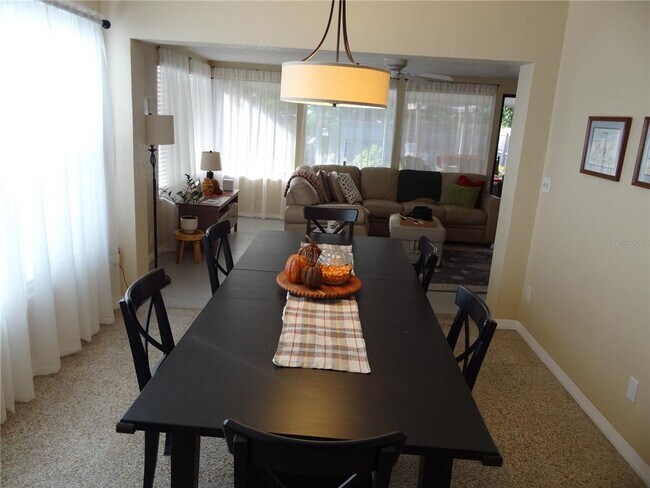 Building Photo - 3000 28th Ave N