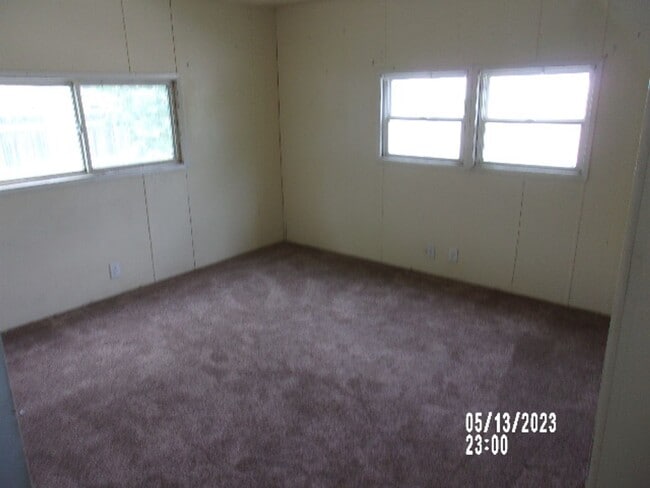 Building Photo - Remodeled 2 bed 1 bath with yard shed