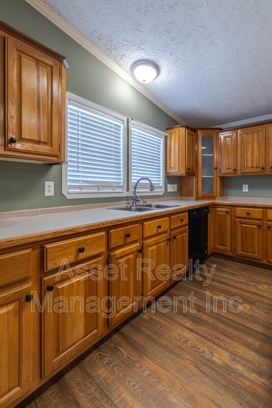 Building Photo - 1322 Silver Charm Way