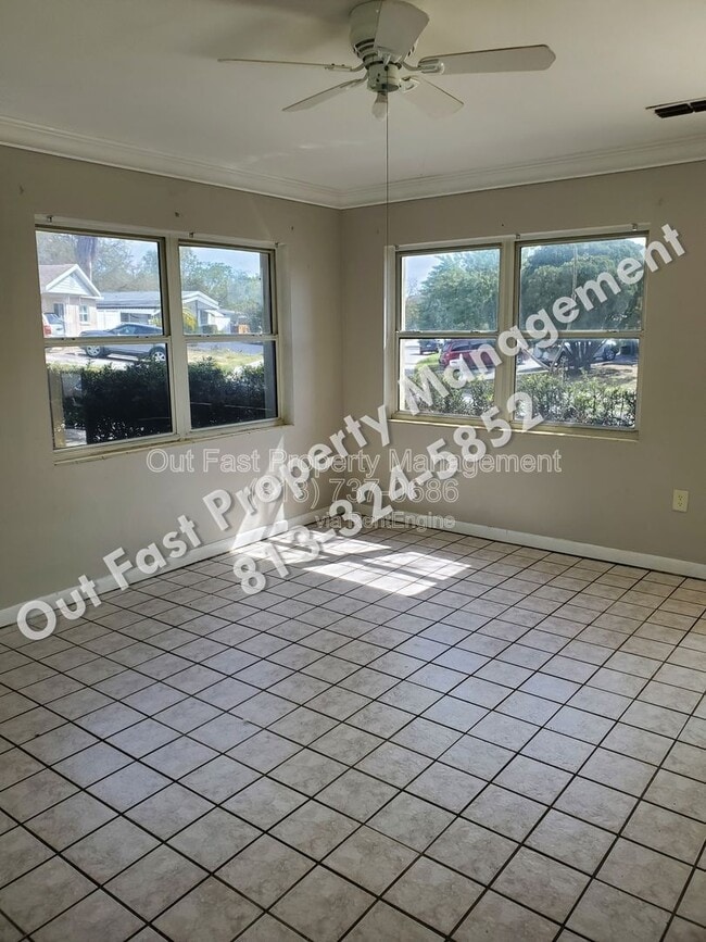 Building Photo - 4811 Drift Tide Dr