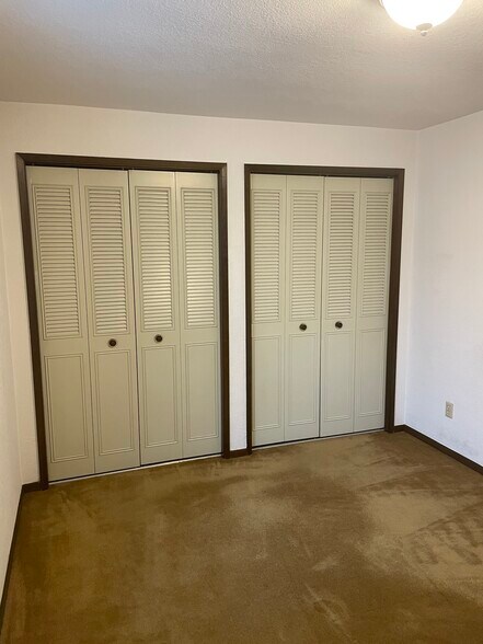 Building Photo - 995 Grandview Ave