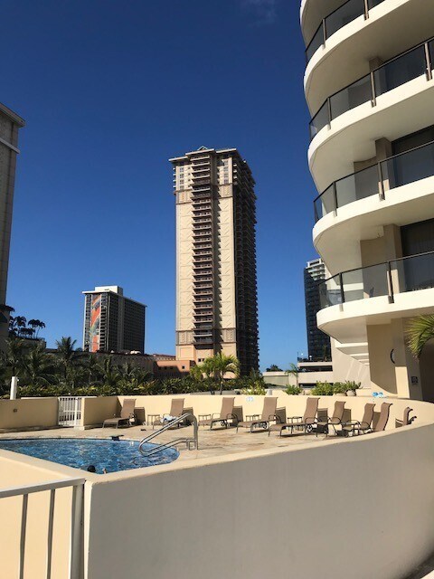 Building Photo - Waikiki Wailana 2 Bed 2 bath 1 Cov Park 14th Flr Park/Ocean View Condo (1860 Ala Moana, Unit 1402...