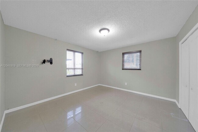 Building Photo - 1701 NW 37th Ave