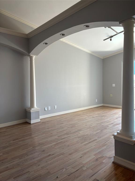 Building Photo - 2111 Welch St