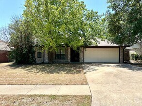 Building Photo - 4914 Peppermill Hollow - Call LONGHORN PRO...