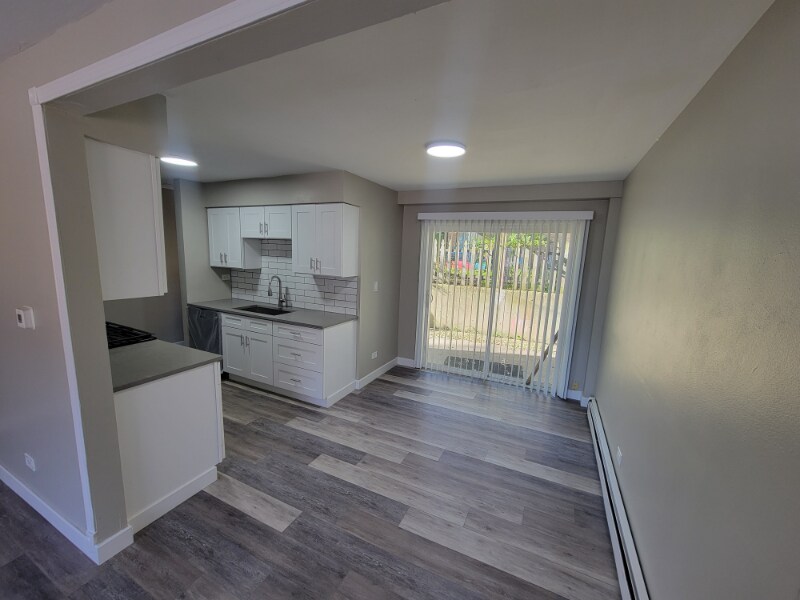 Building Photo - 310 Duane St