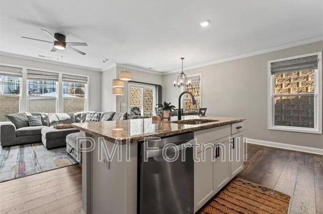 Building Photo - 310 Bulrush Rd