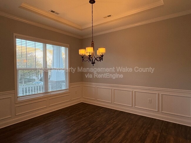 Building Photo - 1664 Highpoint St