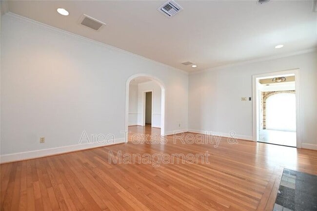 Building Photo - 2310 Dryden Rd