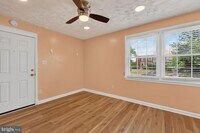 Building Photo - 2437 Iverson St