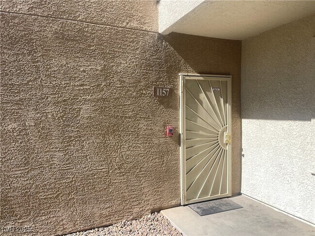 Building Photo - 8000 W Badura Ave