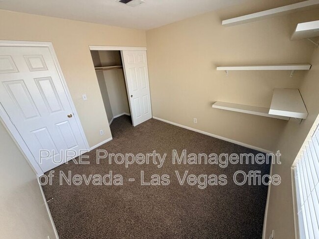 Building Photo - 266 Bluefield Ln