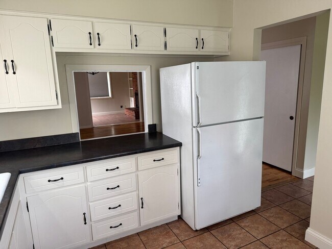 Building Photo - 4763-4765 Nugent Dr
