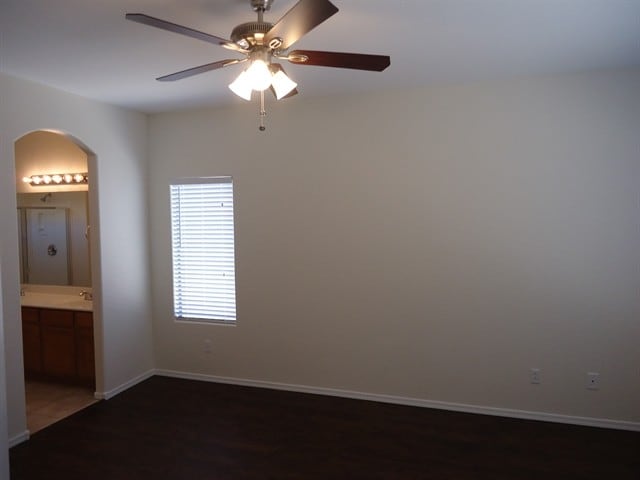 Building Photo - 17784 W Paradise Lane