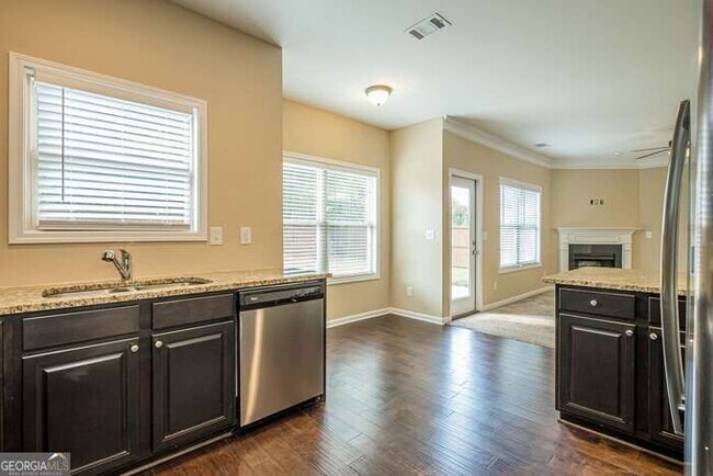 Building Photo - 9576 Rushmore Cir