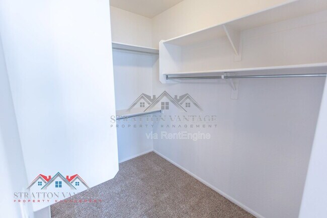 Building Photo - 9096 N 97th Dr