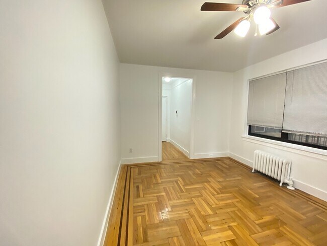 Building Photo - 402 Bay Ridge Pkwy