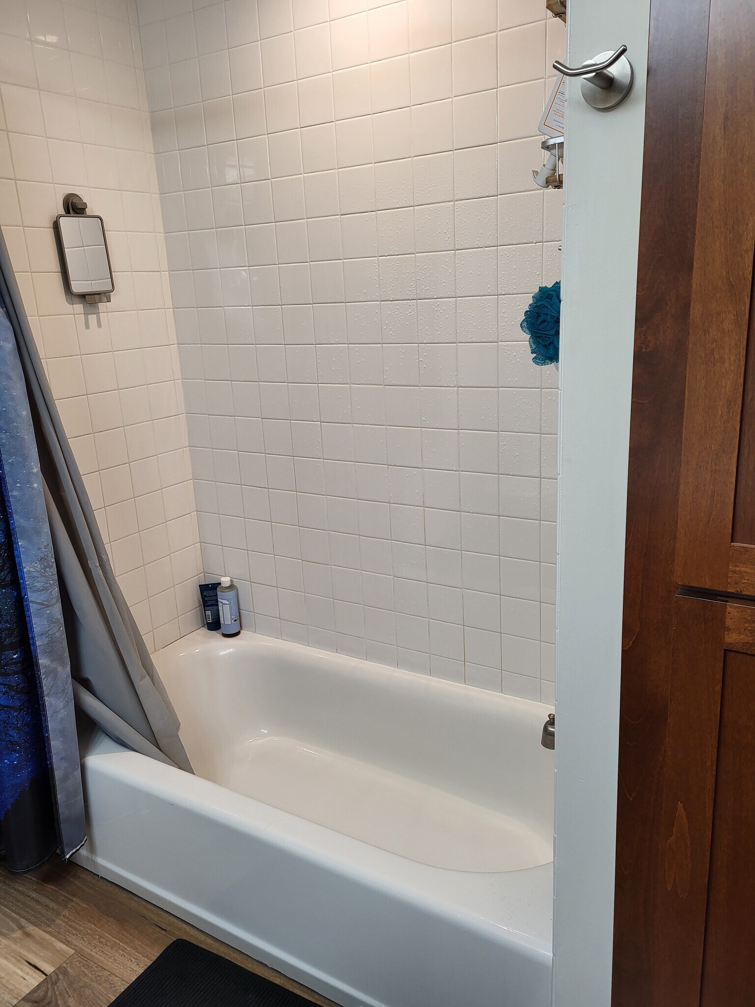 Building Photo - 437 Main St